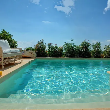 Kteni Ideales Mousata